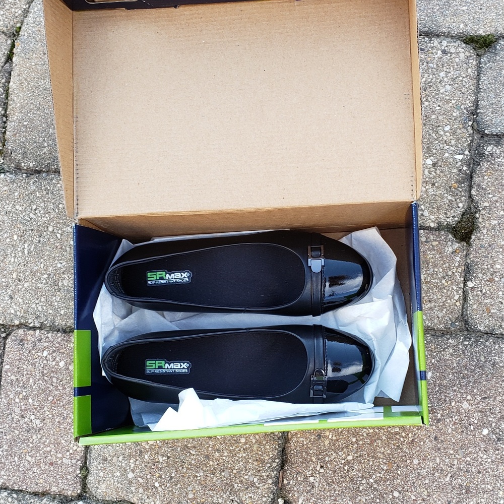 Women's Black Dress Shoe, New in Box